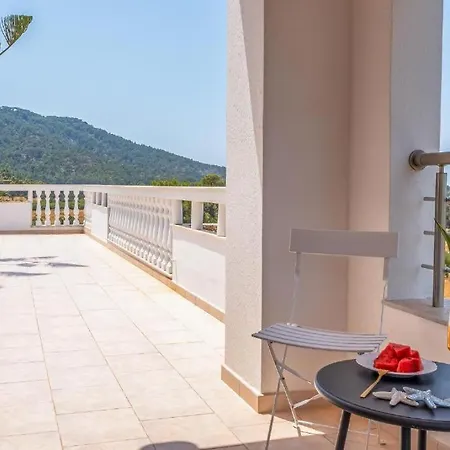Red Rose Luxury Ialyssos